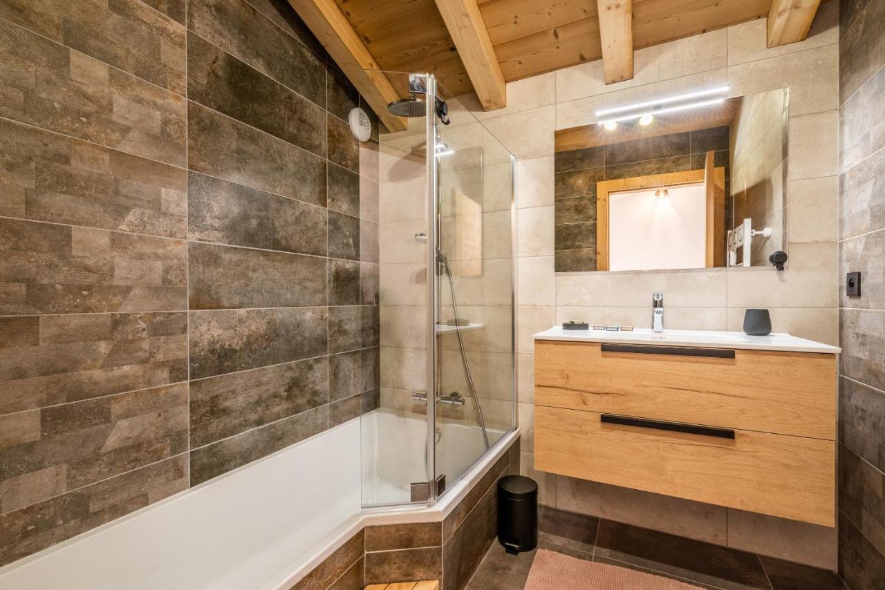 Chalet Azobe Morzine - By Emerald Stay Монтрион Екстериор снимка